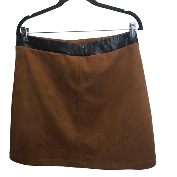 Brown Faux Suede Mini Skirt with Black Faux Leather Trim & Gold Button Detail - Picture 2 of 11